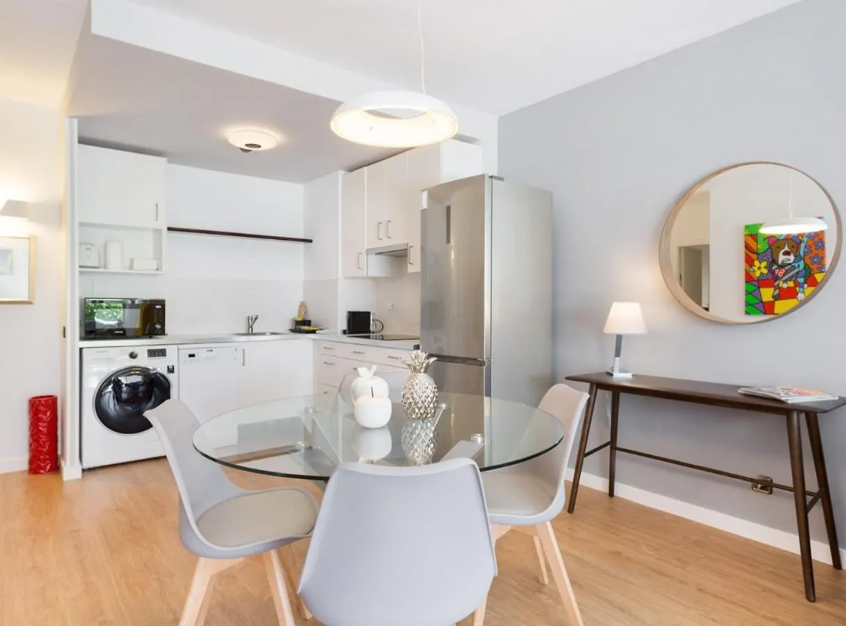 Sitges Pool & Sea Terrace Luxury, Comfort, Unbeatable Location Apartment