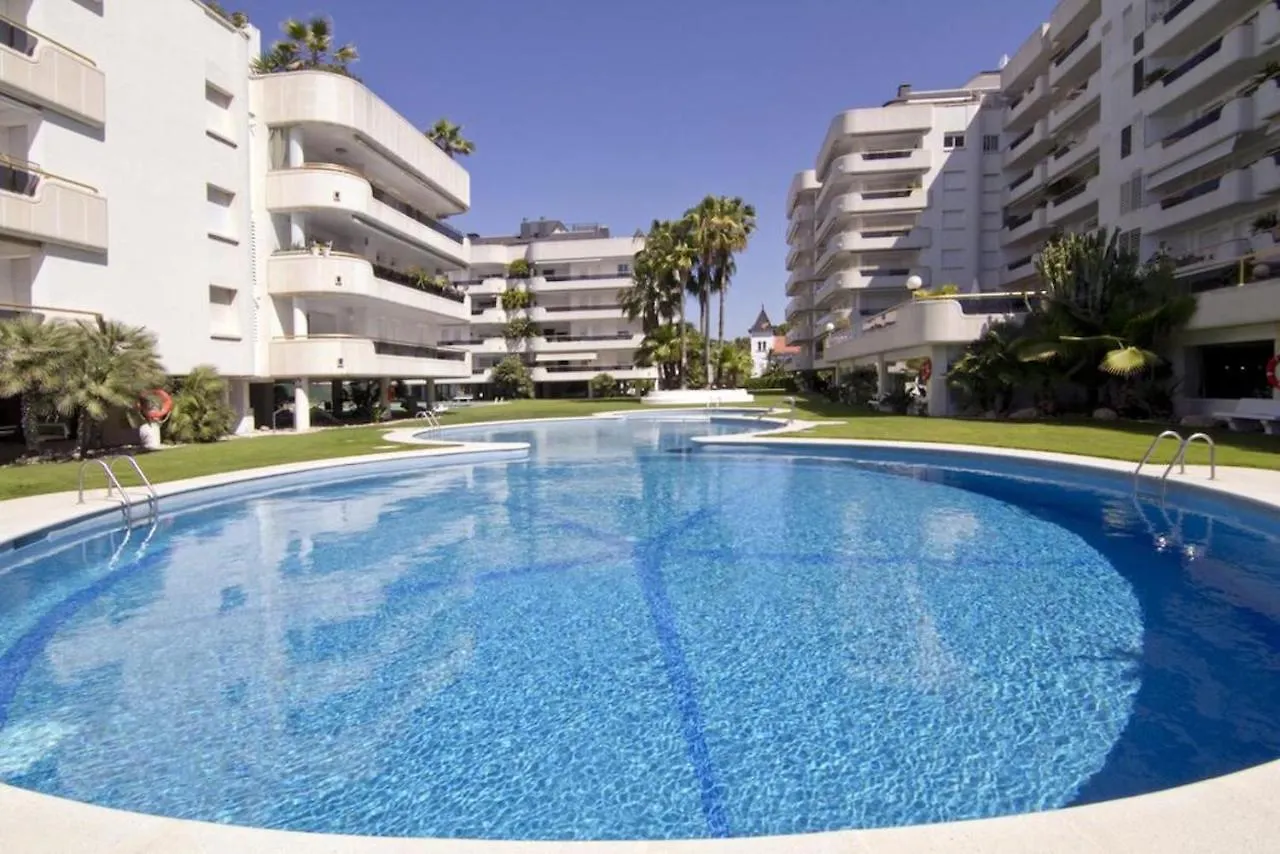 Sitges Pool & Sea Terrace Luxury, Comfort, Unbeatable Location Apartment